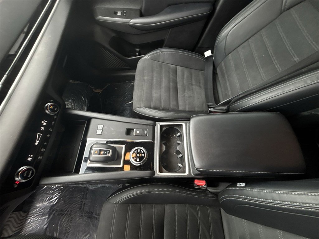 Used 2023 Mitsubishi Outlander SE image 27