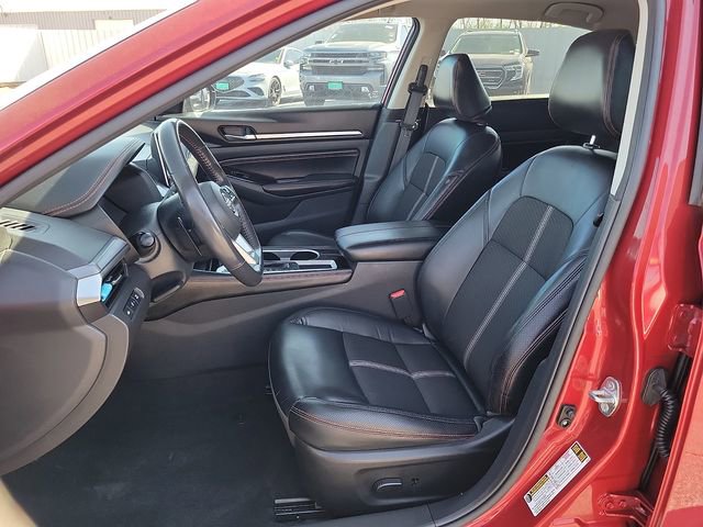 Used 2023 Nissan Altima 2.5 SR image 14