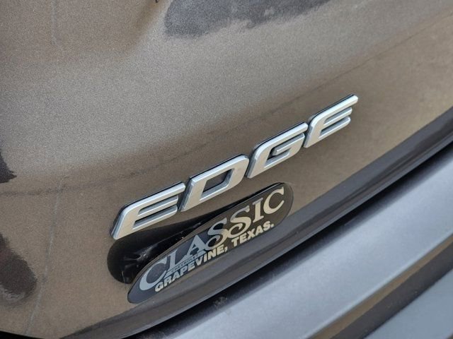 Used 2020 Ford Edge Titanium w/ Equipment Group 301A image 10