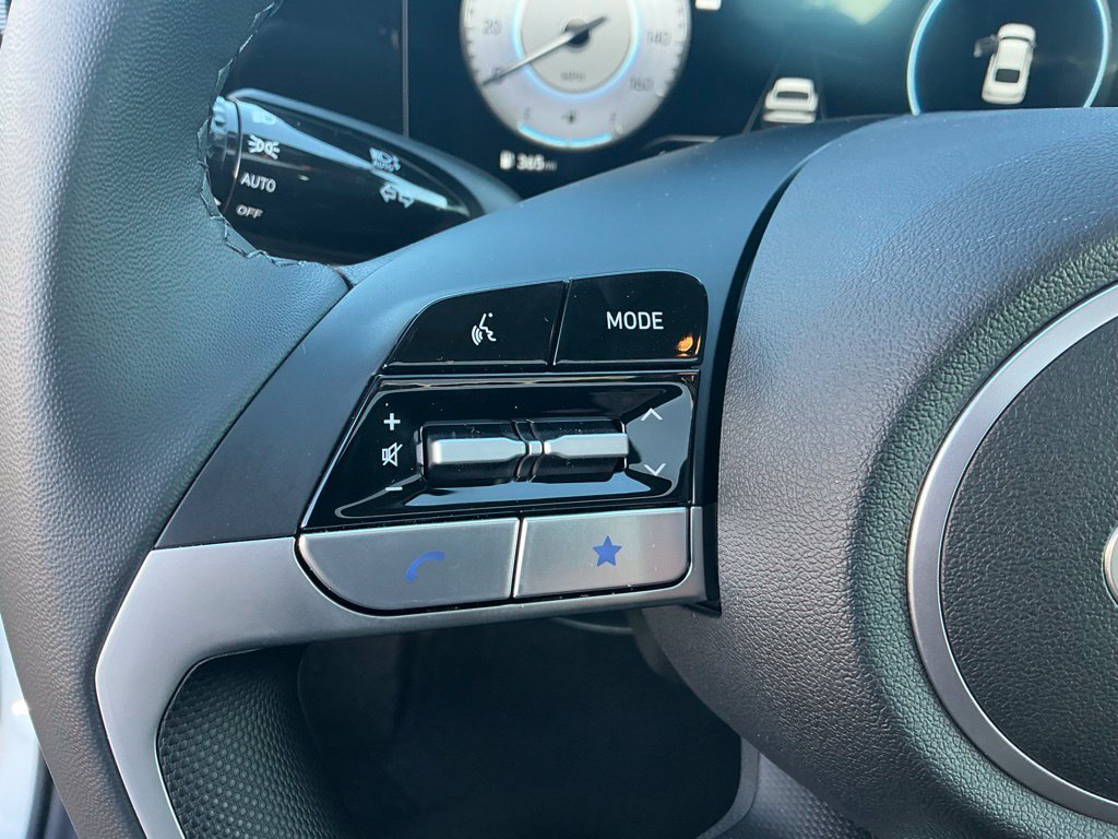 Certified 2026 Hyundai Elantra Limited FWD image 20