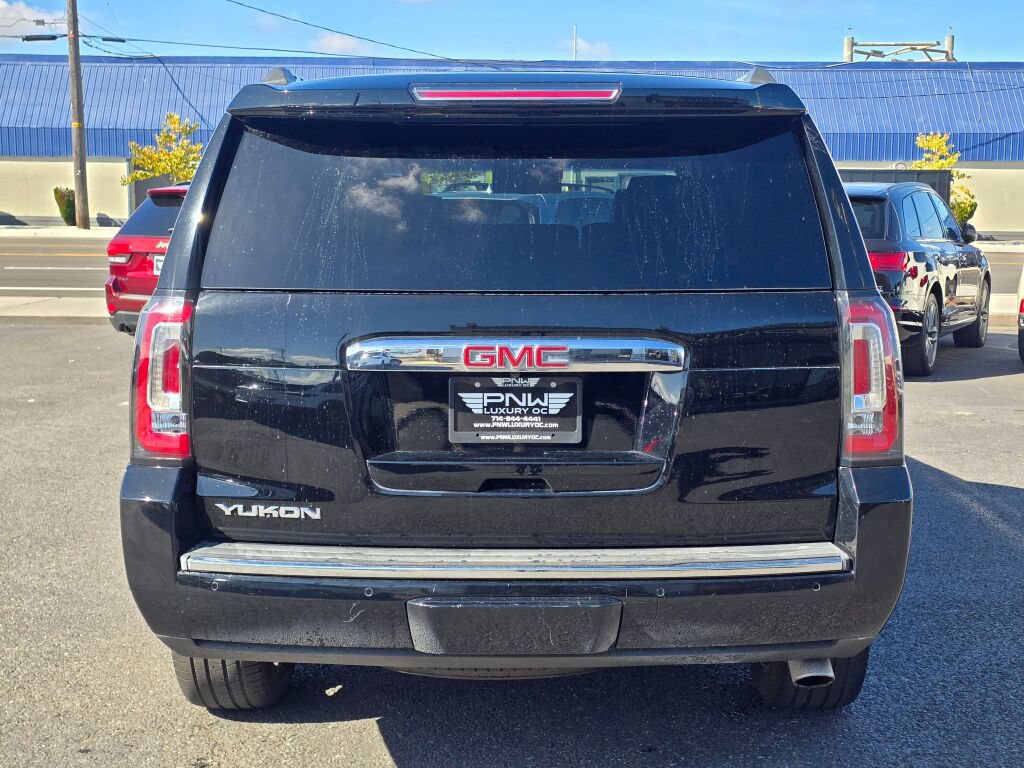 Used 2019 GMC Yukon Denali w/ Denali Ultimate Black Edition AWD/4WD image 7