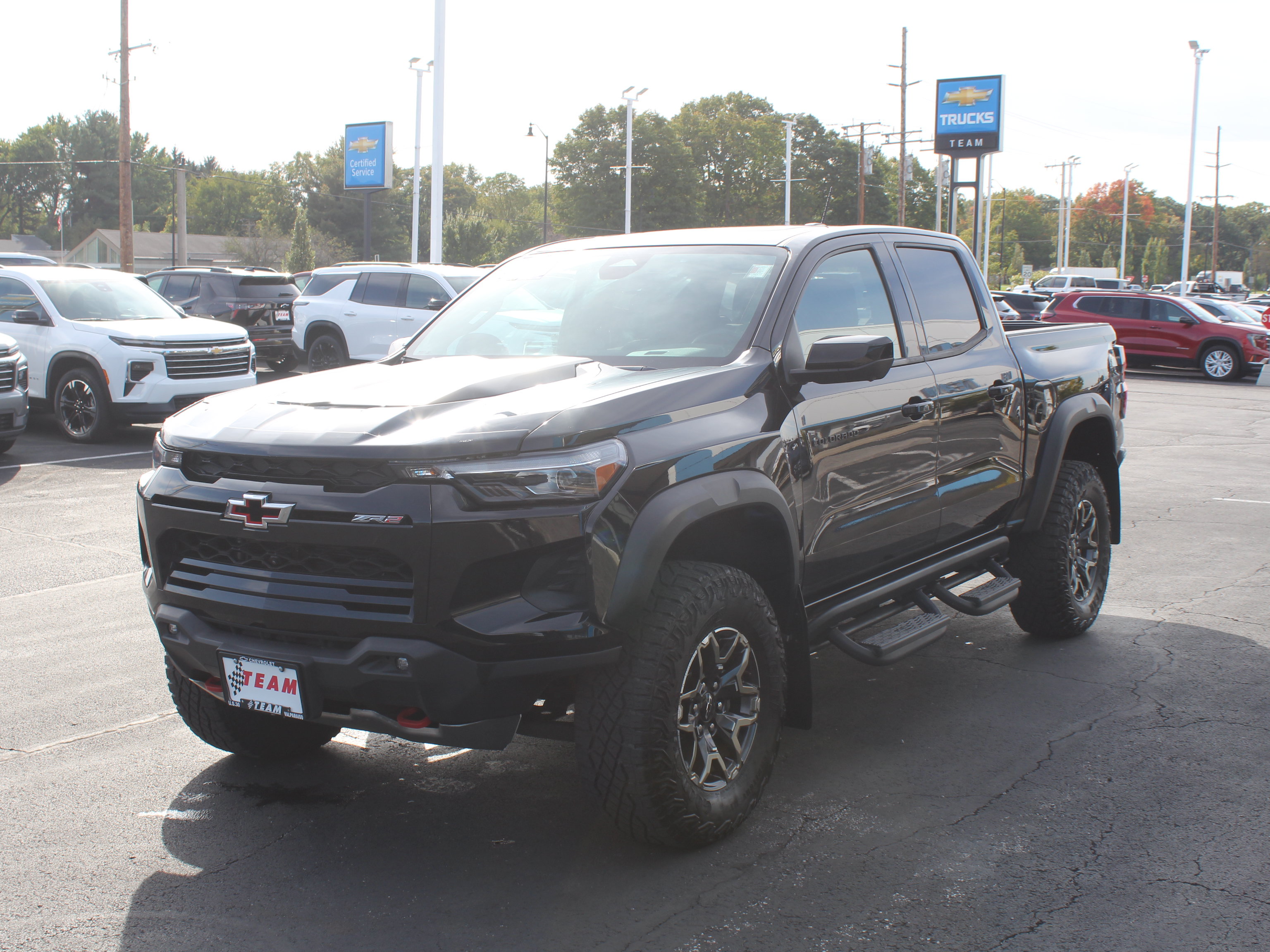 Used 2024 Chevrolet Colorado ZR2 w/ Technology Package AWD/4WD image 10
