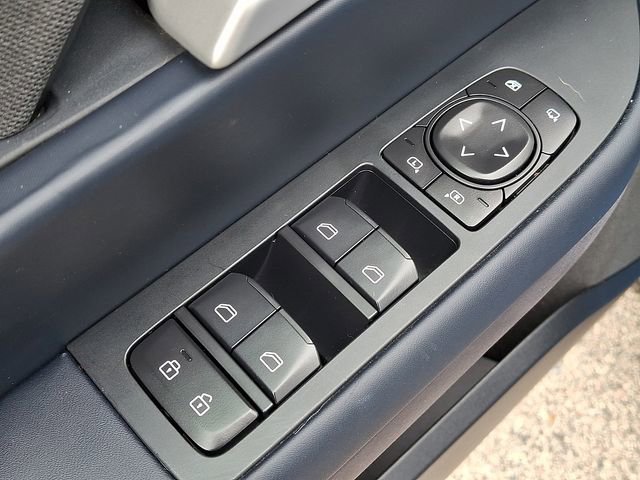 Used 2023 Fisker Ocean Extreme image 22