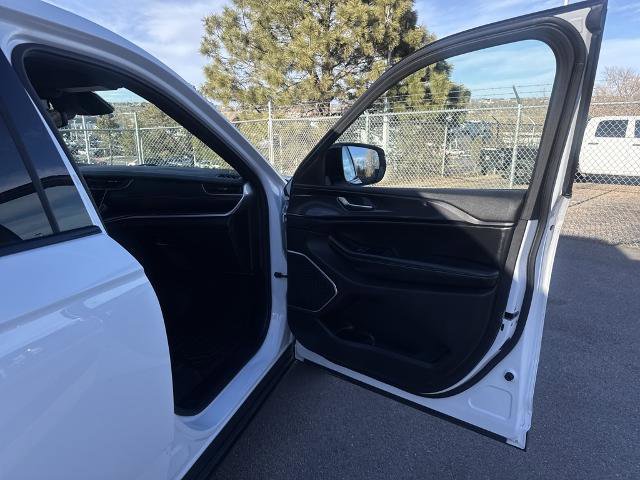 Used 2021 Jeep Grand Cherokee L Laredo image 29