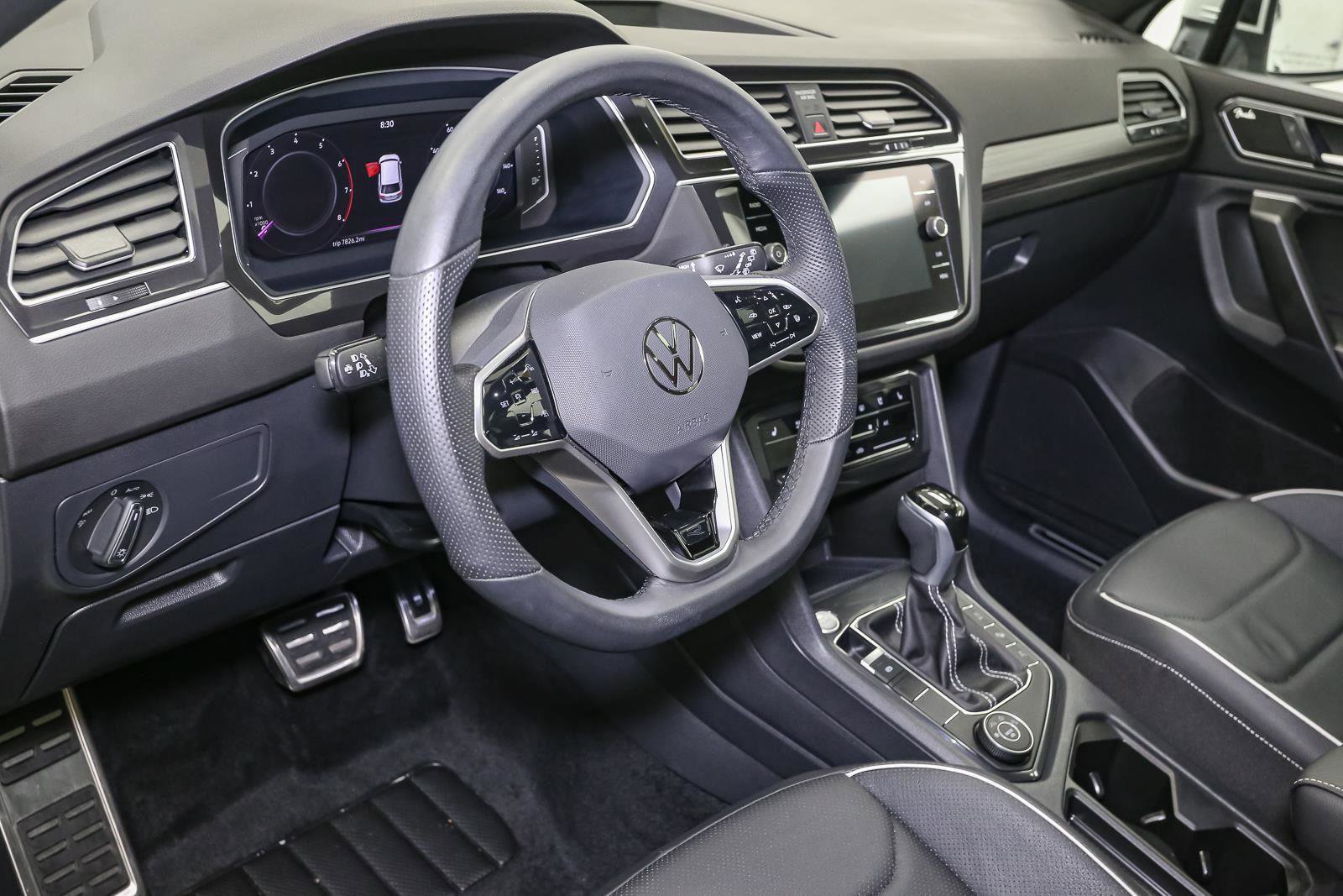 Used 2024 Volkswagen Tiguan SEL R-Line AWD/4WD image 29