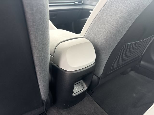 Certified 2024 Hyundai Elantra Limited FWD image 20