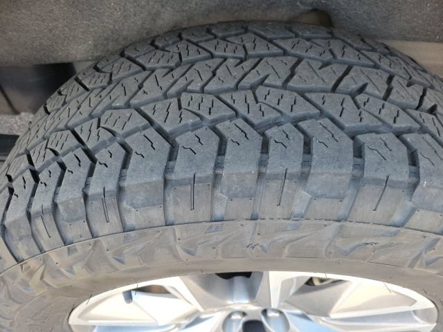 Used 2022 Chevrolet Silverado 1500 LT AWD/4WD image 10