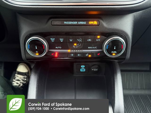 Used 2022 Ford Escape Titanium image 31