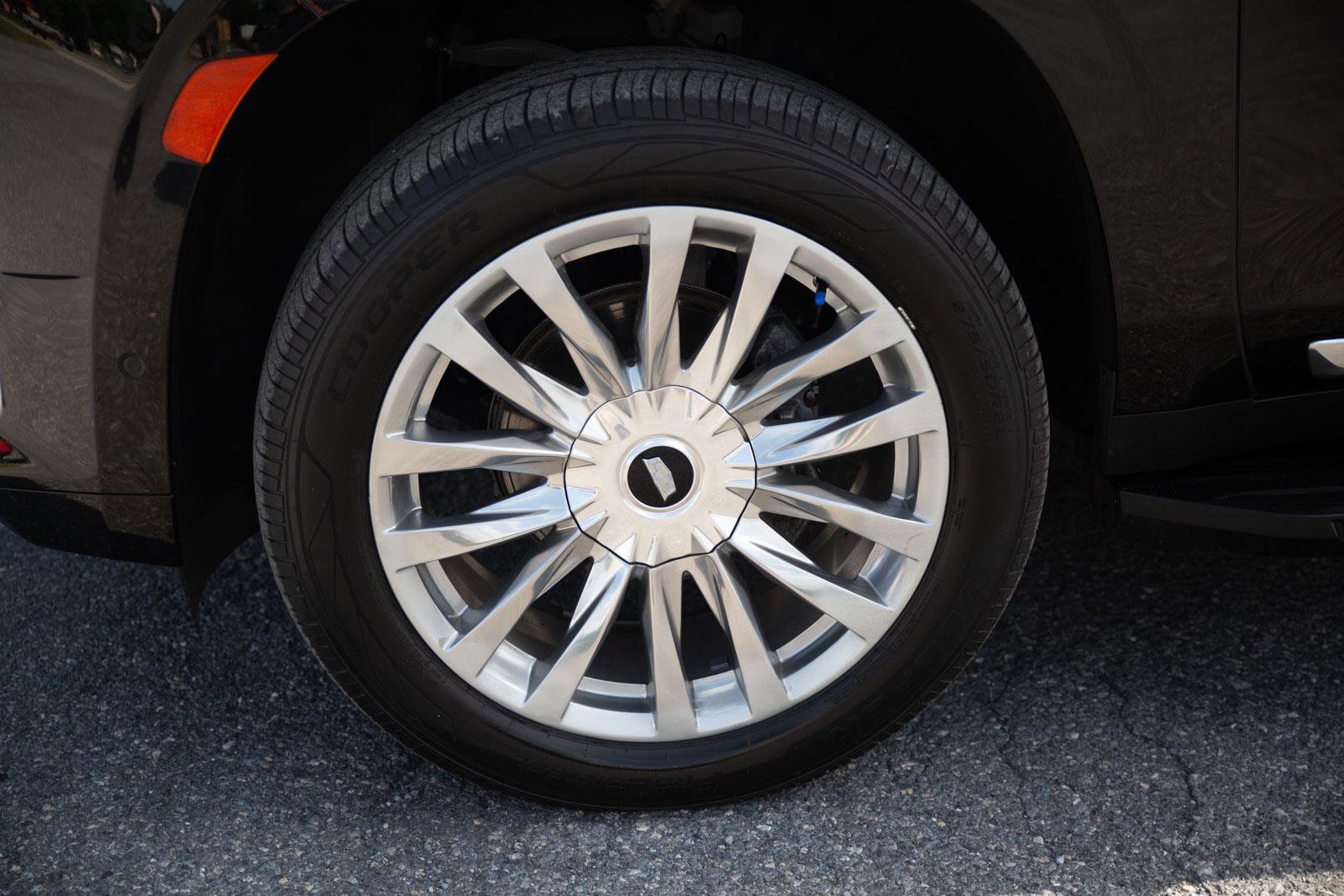 Used 2022 Cadillac Escalade Premium Luxury image 10