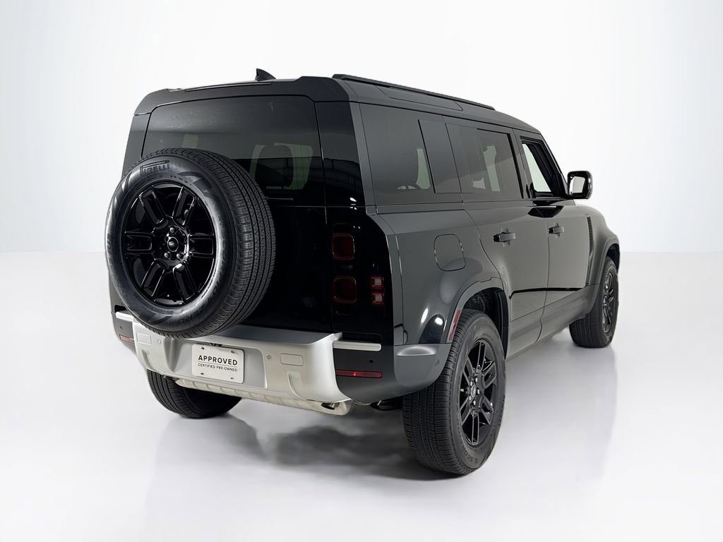 Used 2025 Land Rover Defender 110 S image 5