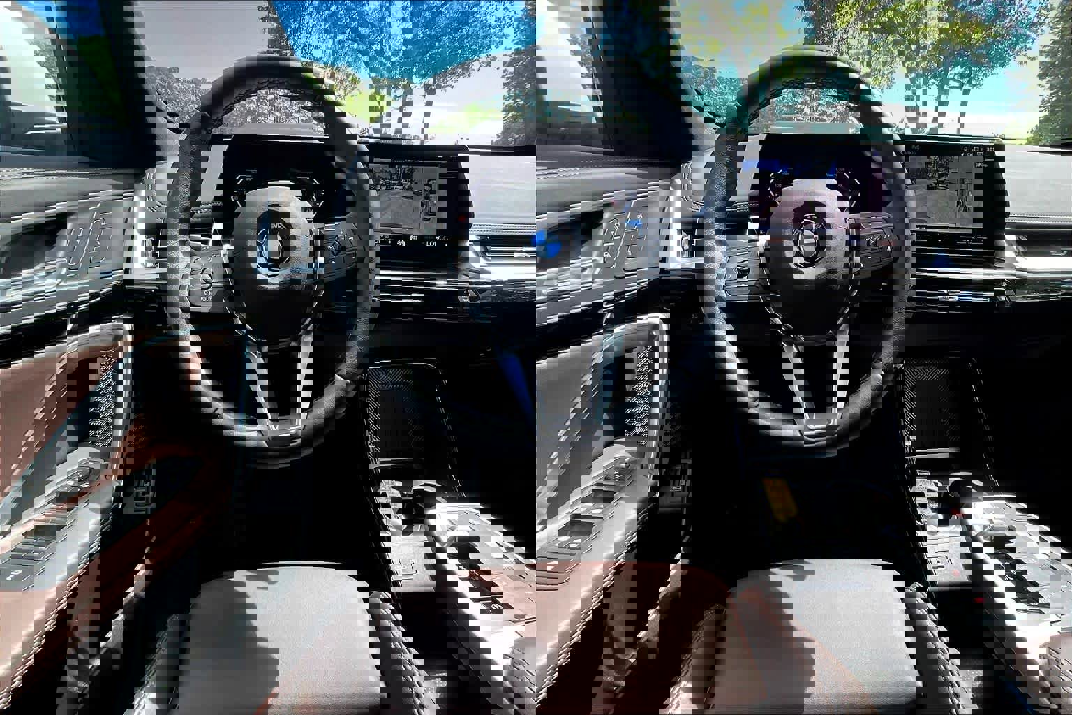 Certified 2025 BMW X1 xDrive28i image 6