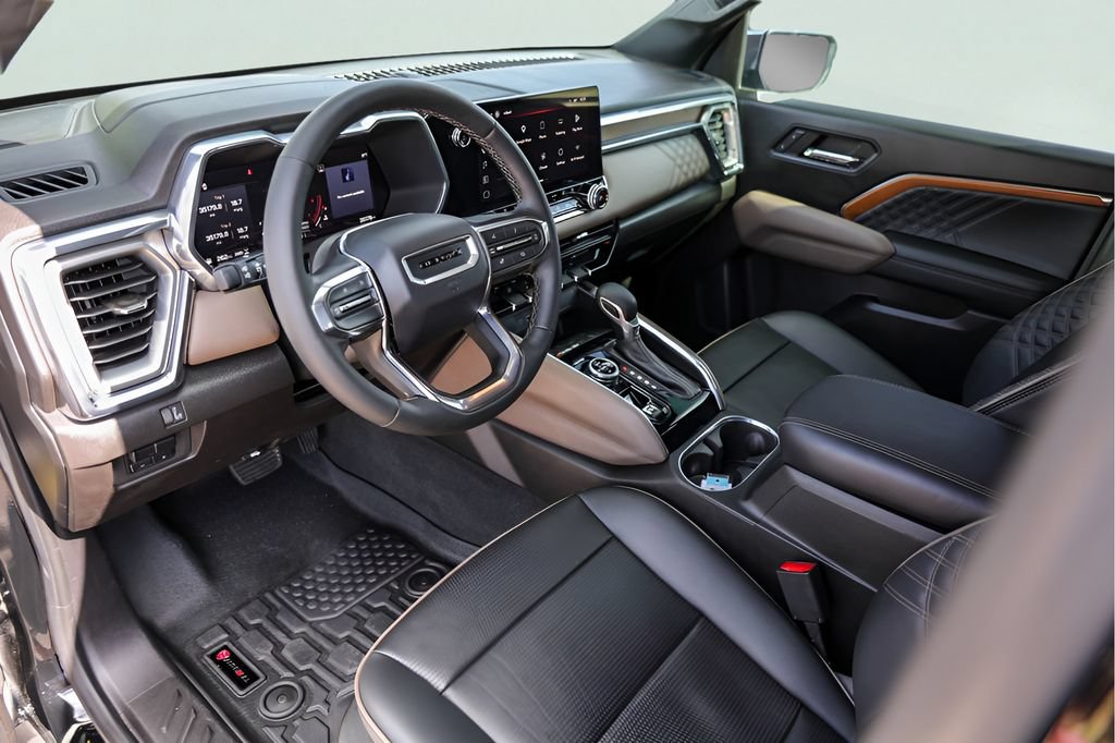 Used 2023 GMC Canyon Denali AWD/4WD image 13