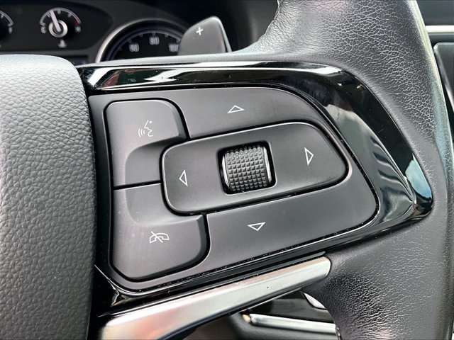 Used 2024 Buick Enclave Essence FWD image 21
