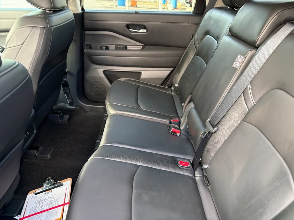 Certified 2025 Nissan Pathfinder SL AWD/4WD image 33