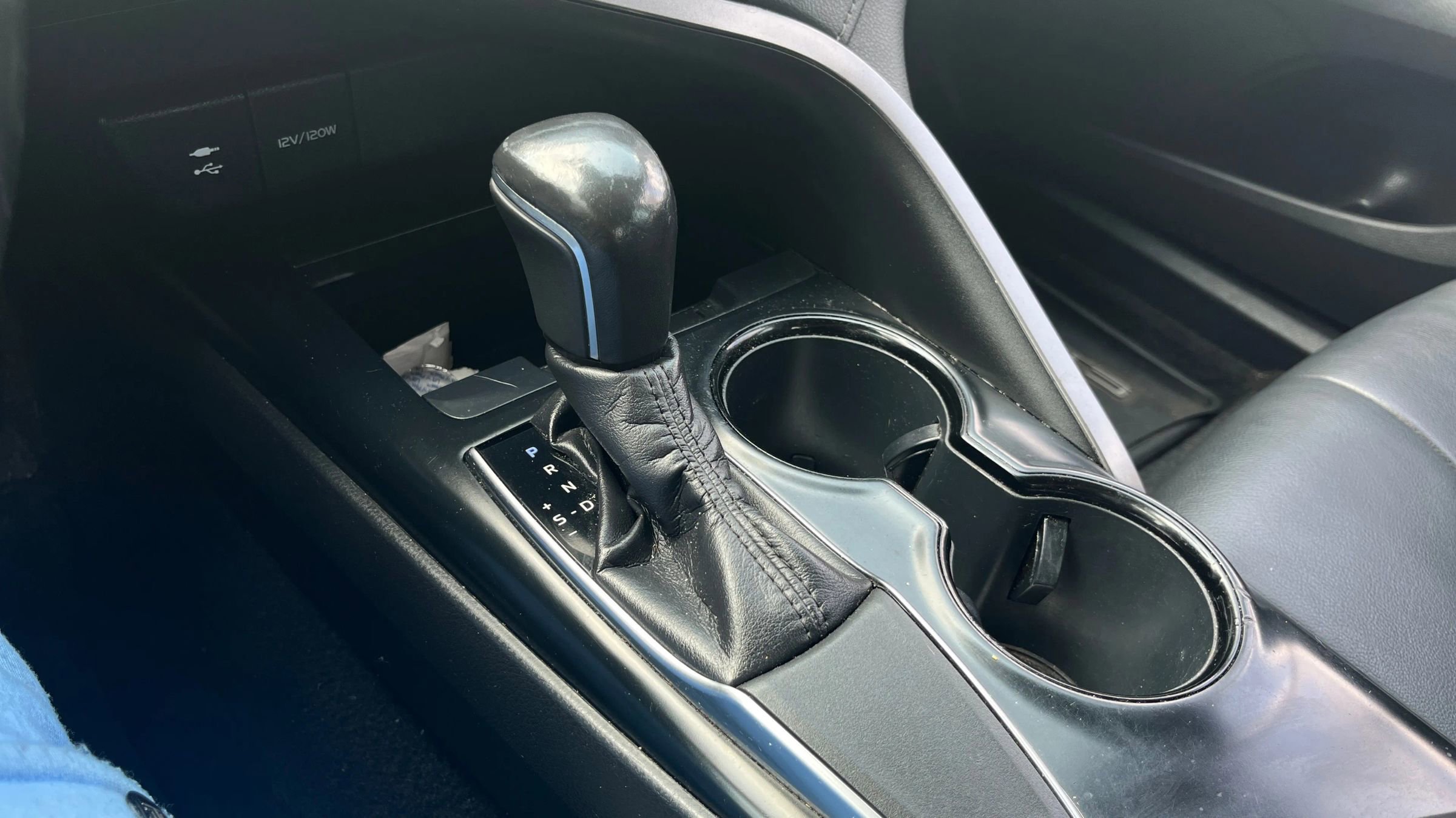 Used 2019 Toyota Camry SE image 29