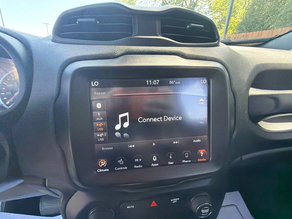Used 2018 Jeep Renegade Limited w/ UConnect 8.4 Nav Group AWD/4WD image 22