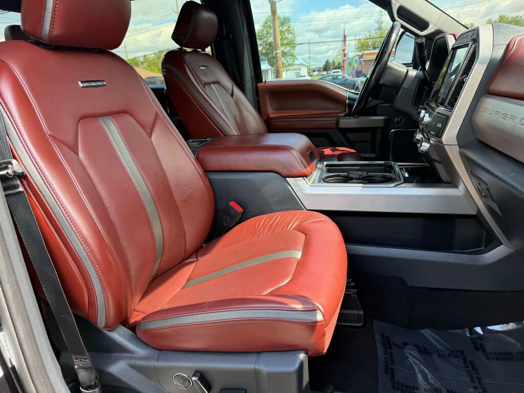 Used 2022 Ford F450 Platinum w/ FX4 Off-Road Package AWD/4WD image 30