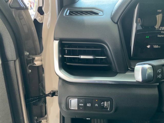 Used 2026 GMC Terrain Elevation w/ Elevation Premium Package FWD image 7