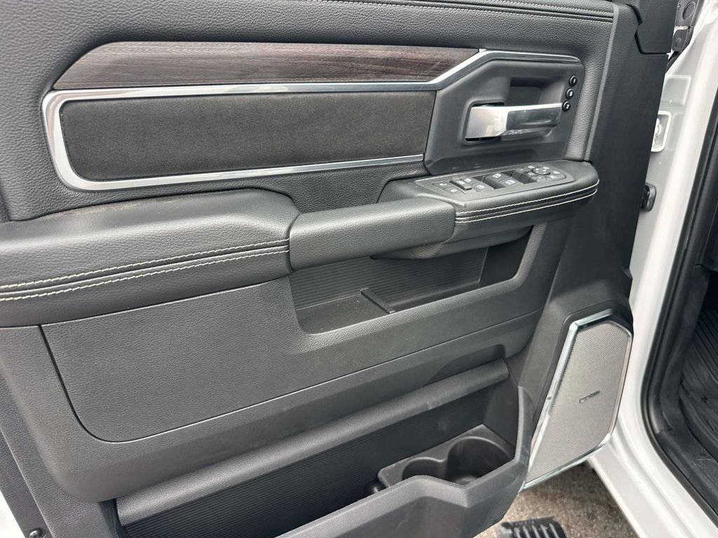 New 2026 RAM 3500 Laramie AWD/4WD image 25