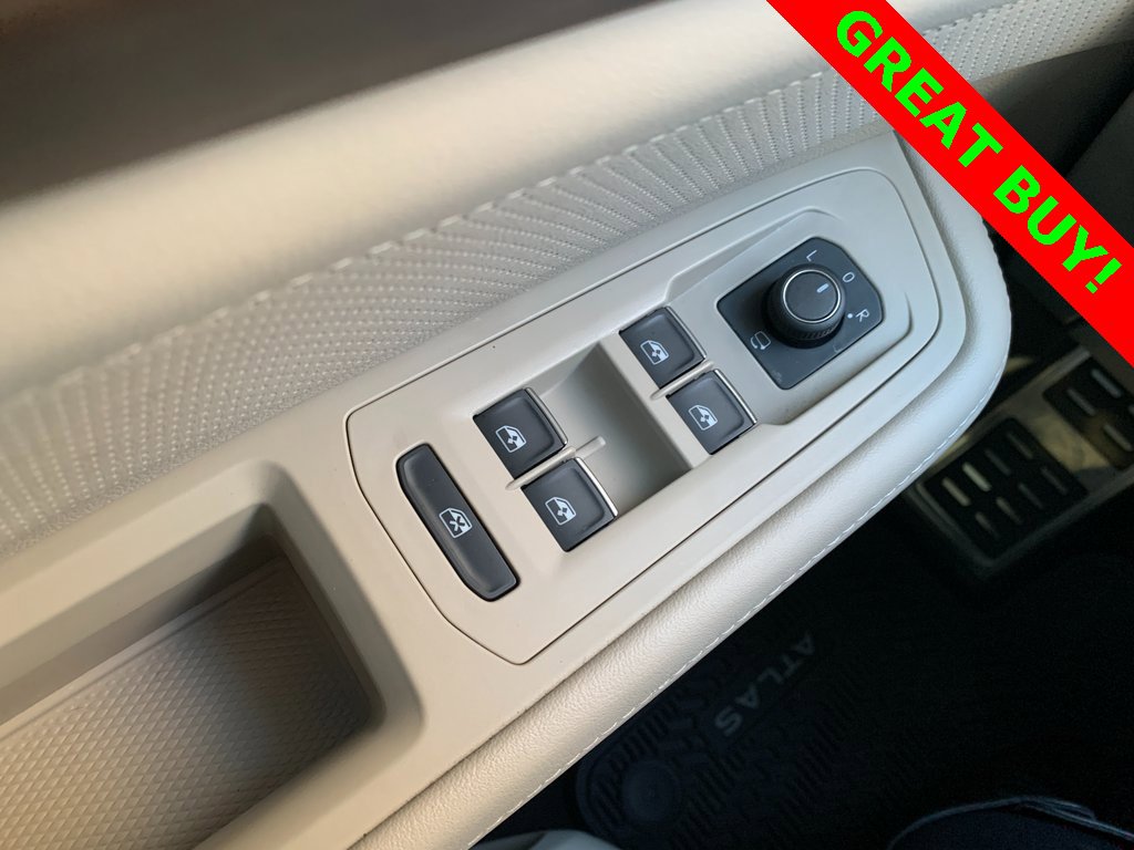 Used 2024 Volkswagen Atlas SEL Premium R-Line image 22