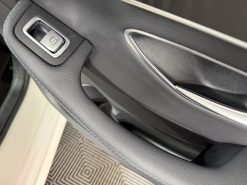 Used 2015 Mercedes-Benz C 300 4MATIC Sedan image 45