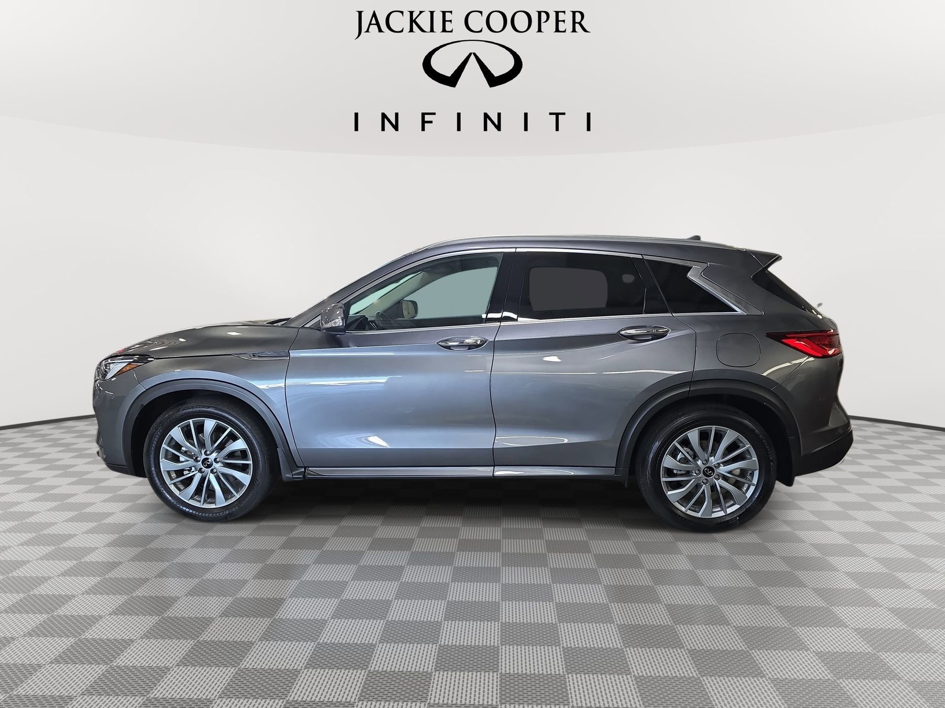 Certified 2025 INFINITI QX50 Luxe w/ Cargo Package image 7