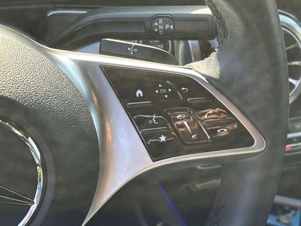 Used 2025 Mercedes-Benz GLB 250 image 24