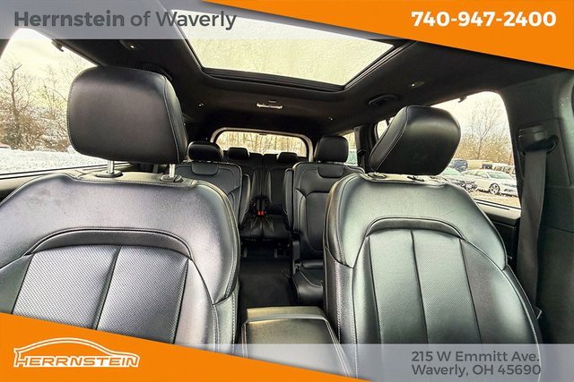 Used 2024 Jeep Grand Cherokee L Limited w/ Luxury Tech Group II image 28