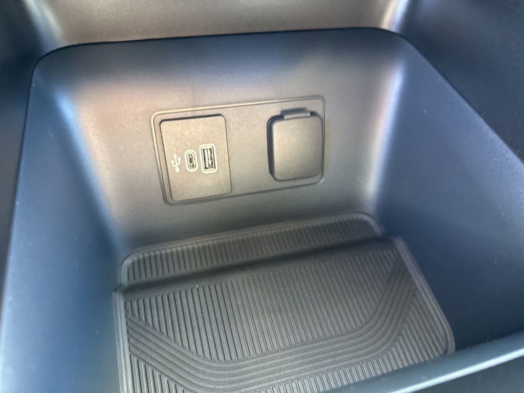 New 2026 Ford Explorer Active image 28