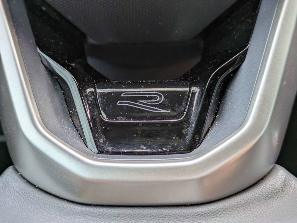 Certified 2023 Volkswagen Tiguan SEL R-Line image 43