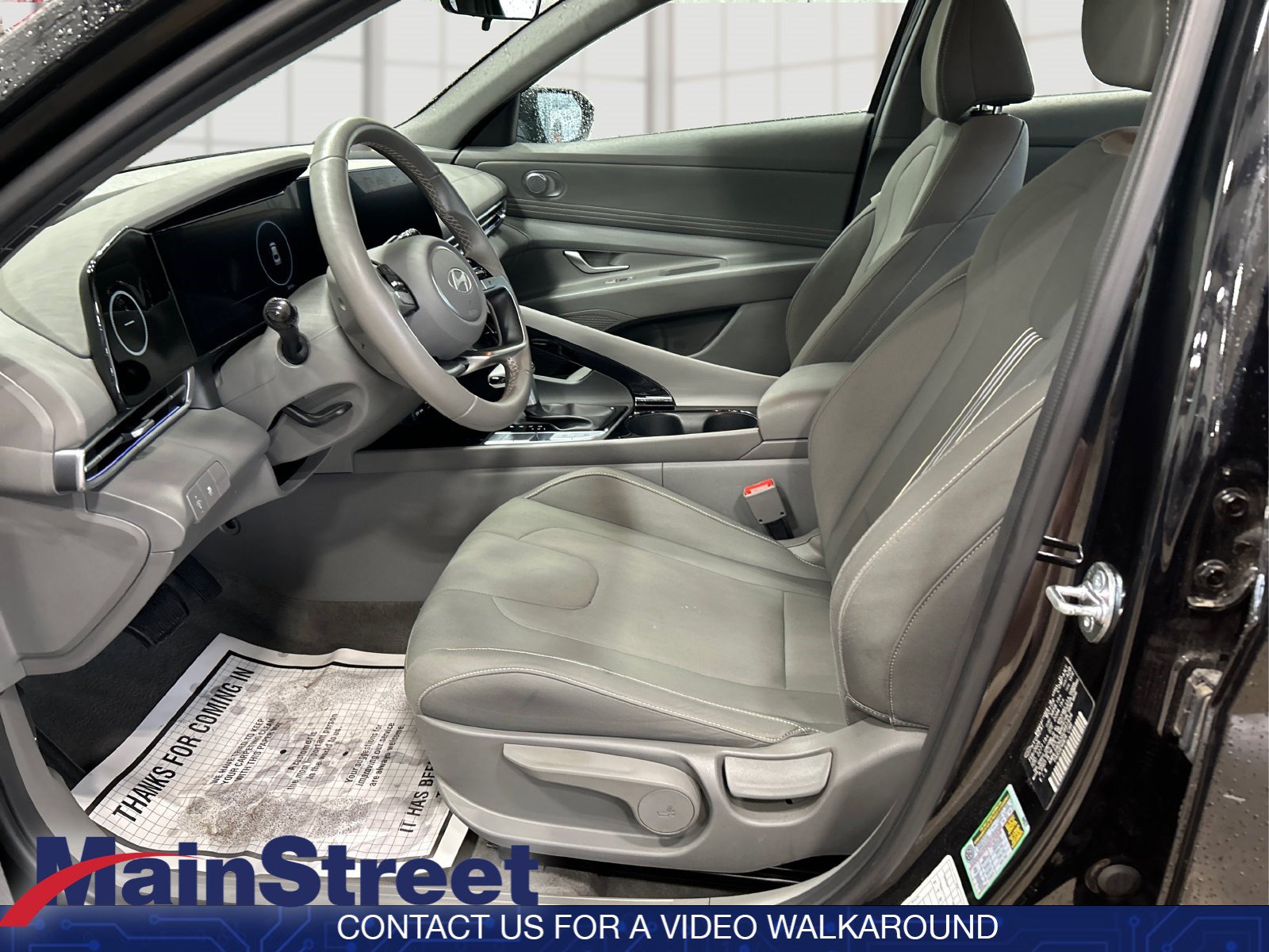 Used 2025 Hyundai Elantra SEL FWD image 9