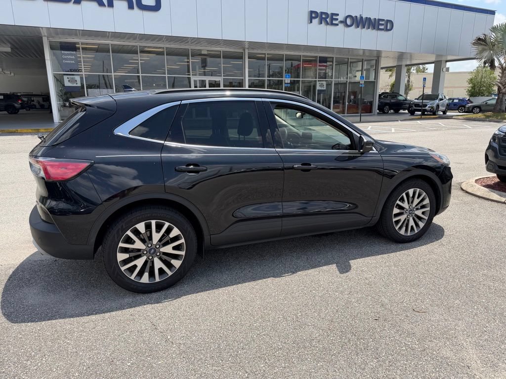 Used 2020 Ford Escape Titanium FWD image 3