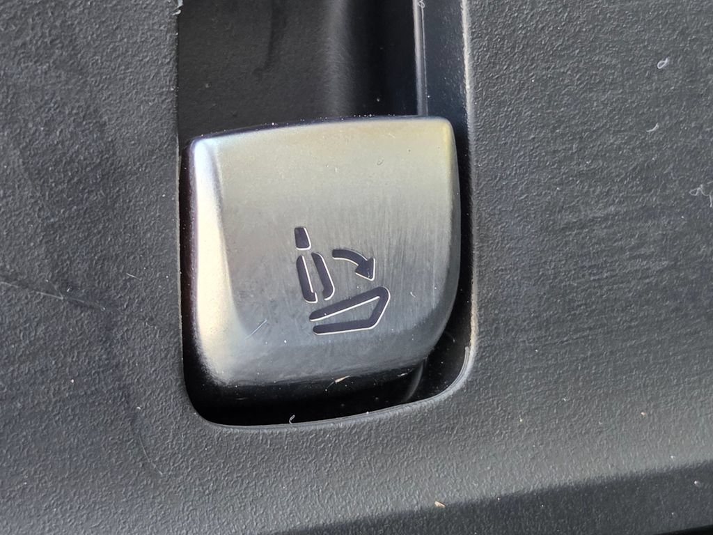 Used 2022 Mercedes-Benz GLC 300 4MATIC image 31
