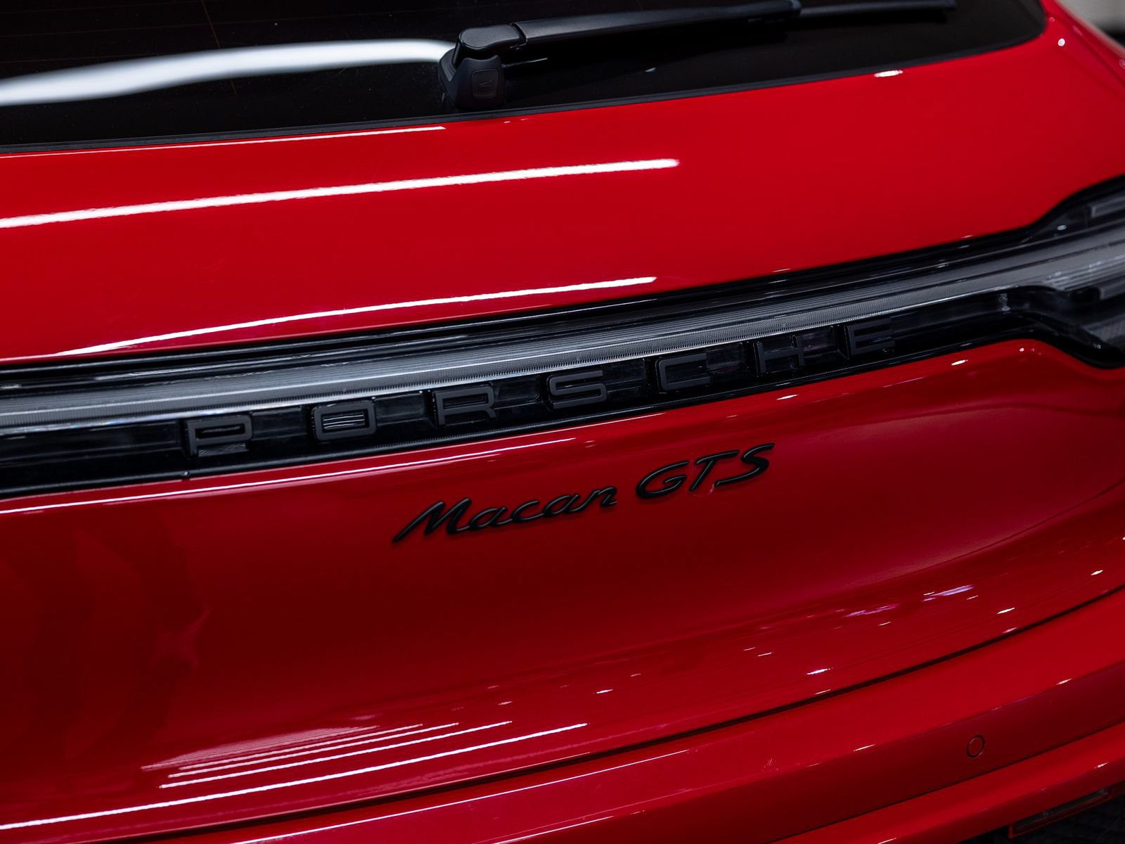 Certified 2024 Porsche Macan GTS AWD/4WD image 23