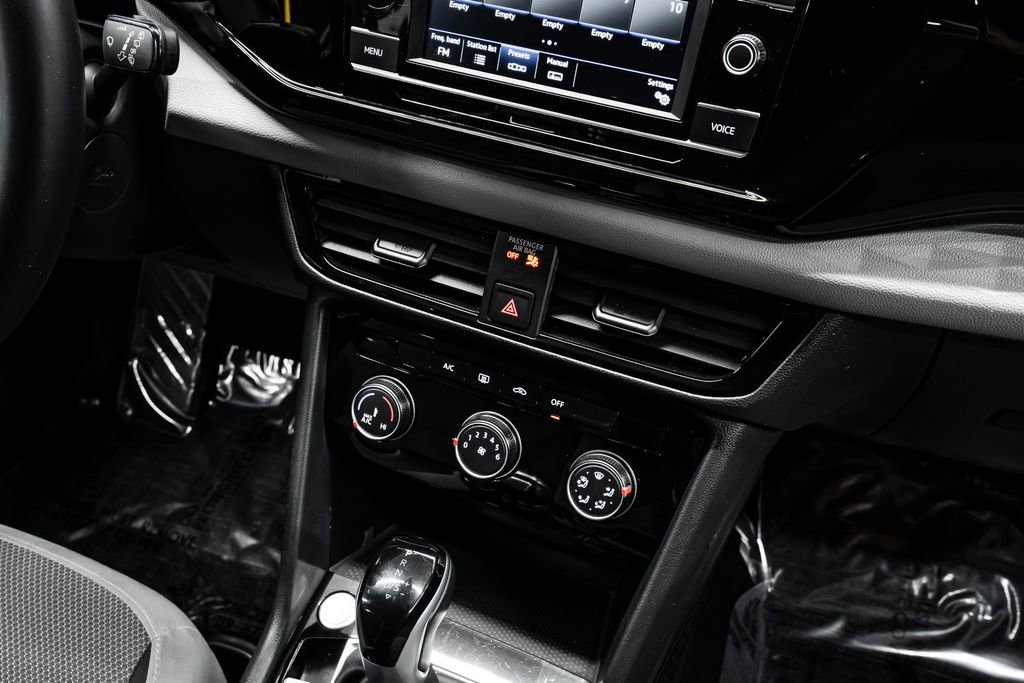 Used 2024 Volkswagen Taos S image 25