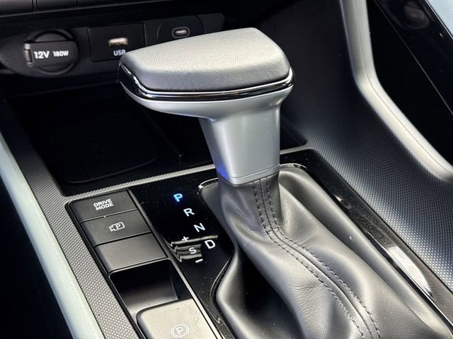 Used 2025 Hyundai Elantra Limited image 26