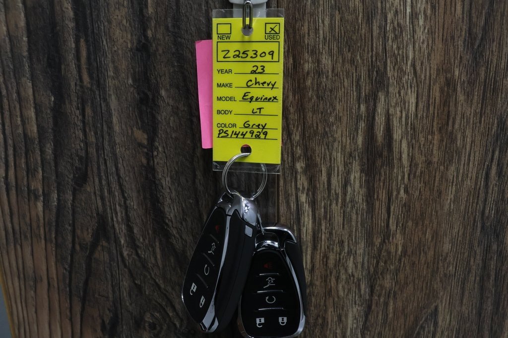 Used 2023 Chevrolet Equinox LT image 11