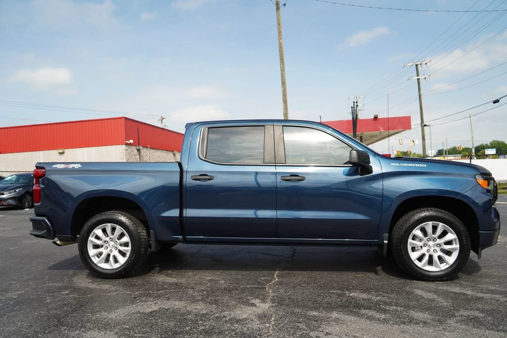 Used 2022 Chevrolet Silverado 1500 Custom AWD/4WD image 2