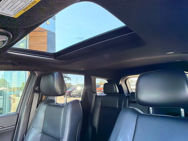 Used 2019 Jeep Grand Cherokee Altitude AWD/4WD image 25
