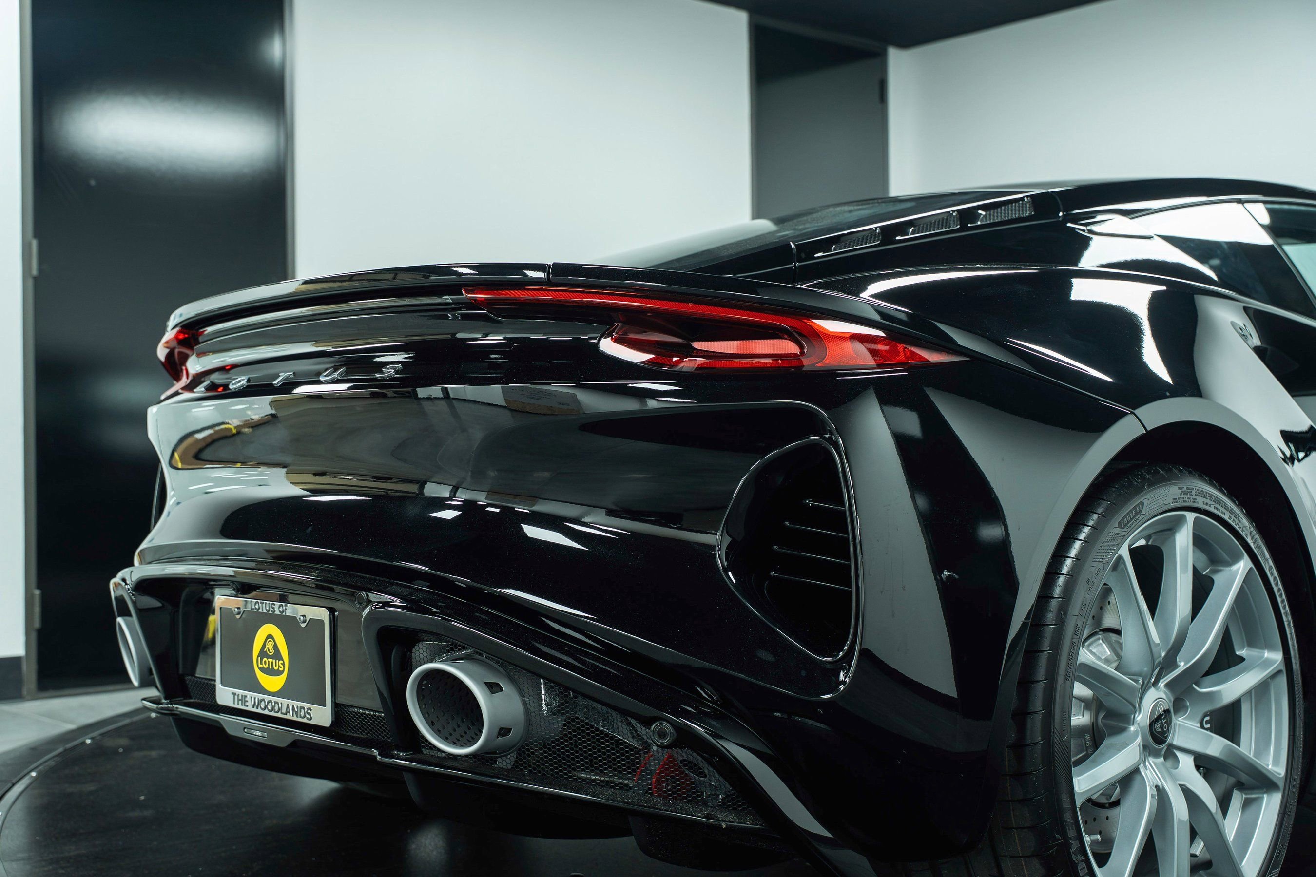 New 2025 Lotus Emira image 35