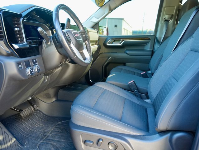 Used 2022 GMC Sierra 1500 Elevation w/ LPO, Elevation Black Package image 12