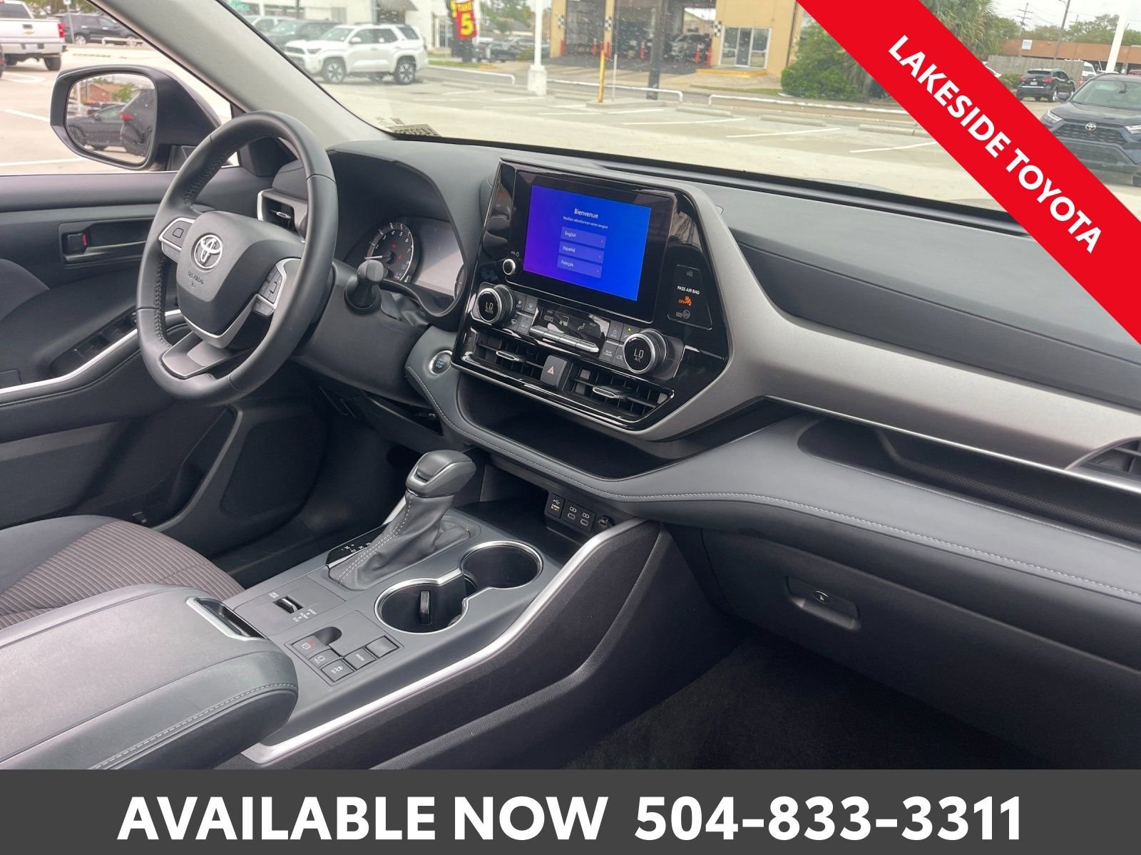 Used 2025 Toyota Highlander LE image 16