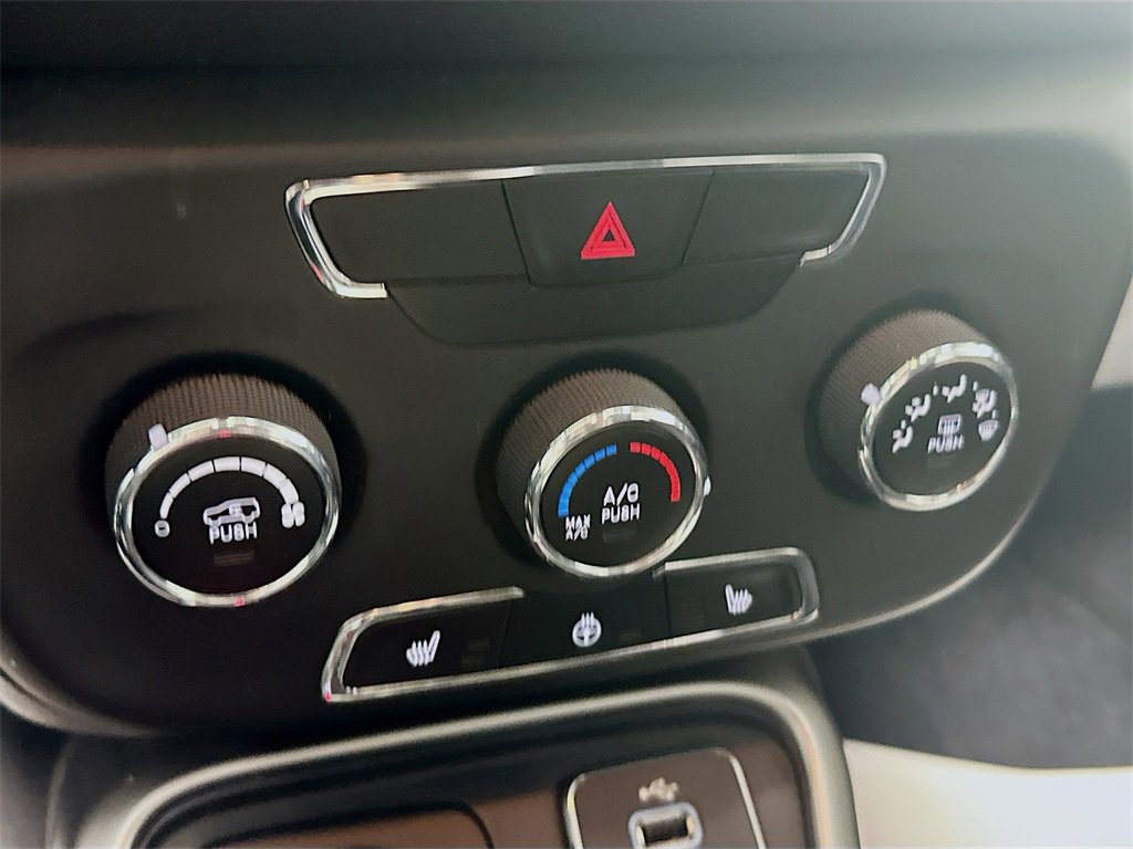 Used 2018 Jeep Compass Latitude w/ Cold Weather Group image 15