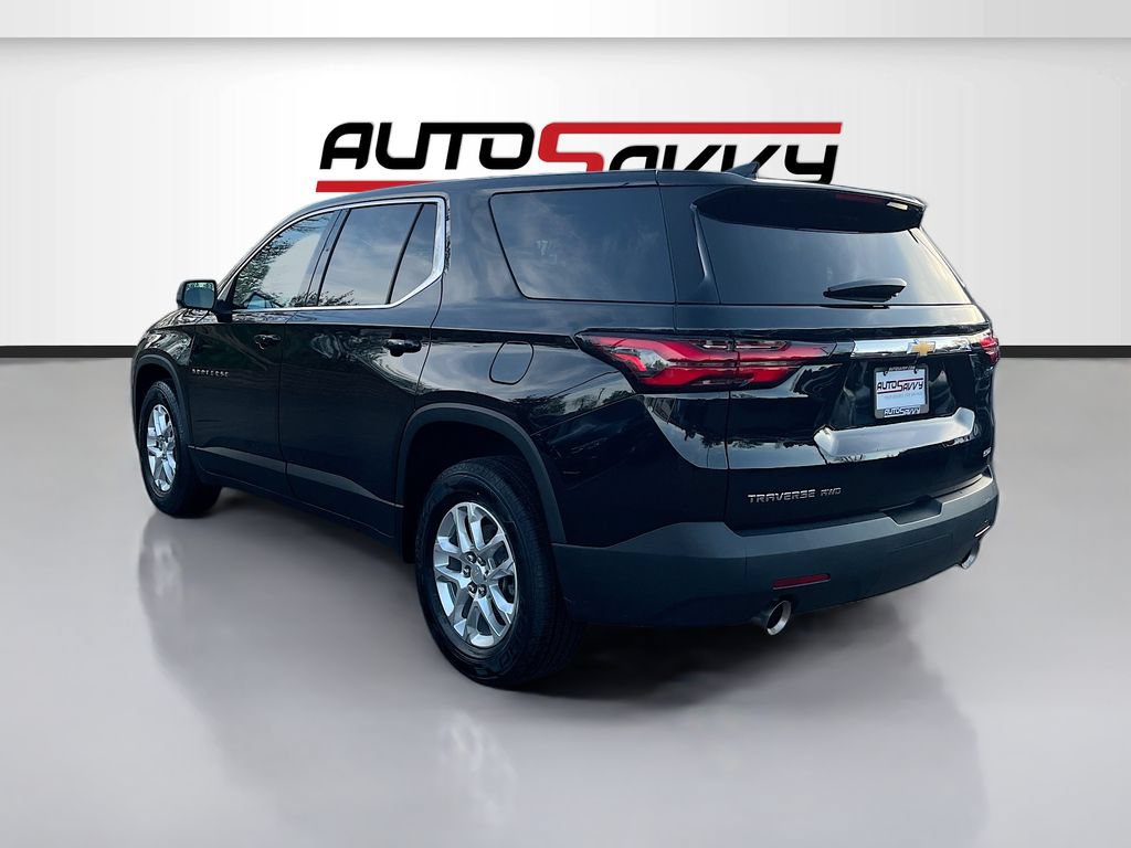 Used 2023 Chevrolet Traverse LS AWD/4WD image 5