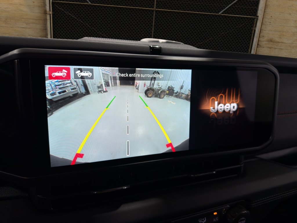 New 2026 Jeep Wrangler Unlimited Rubicon 392 w/ Quick Order Package 27X Moab image 33