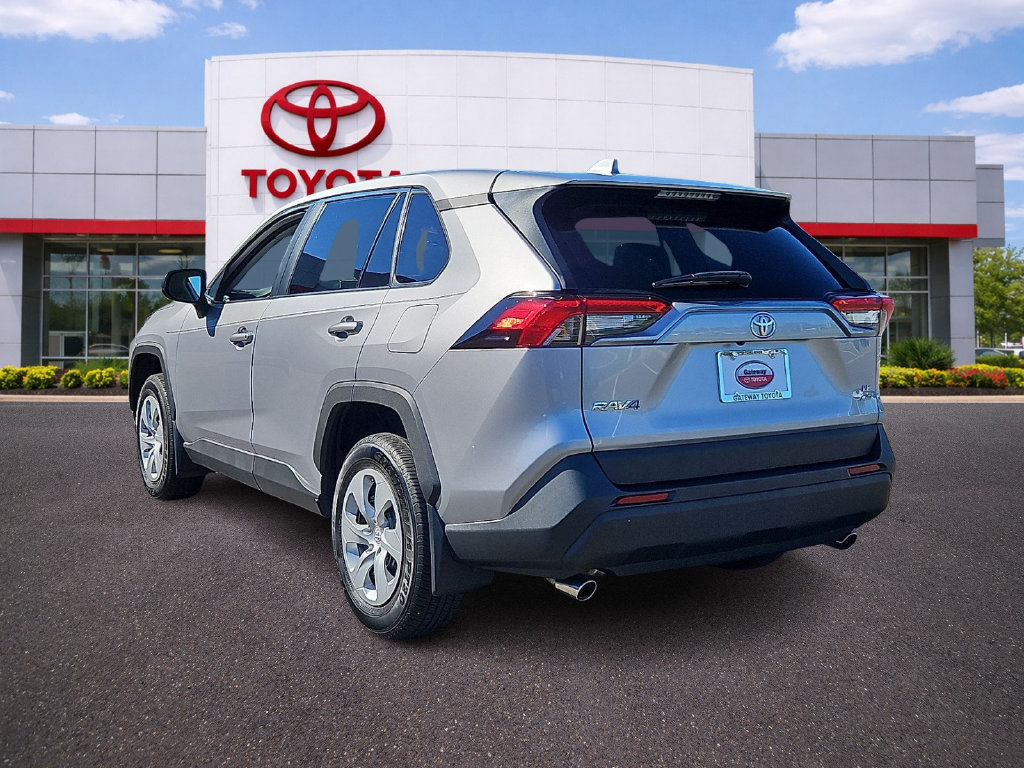 Certified 2023 Toyota RAV4 LE AWD/4WD image 7