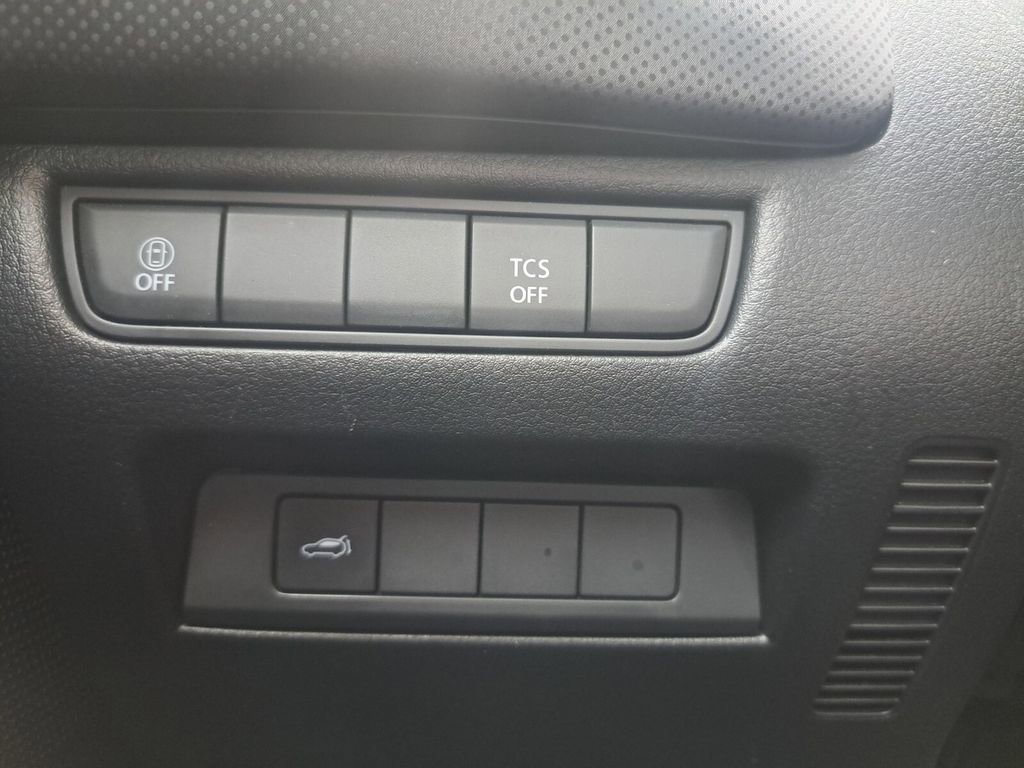 Used 2025 MAZDA CX-50 AWD 2.5 S w/ Preferred Package image 16