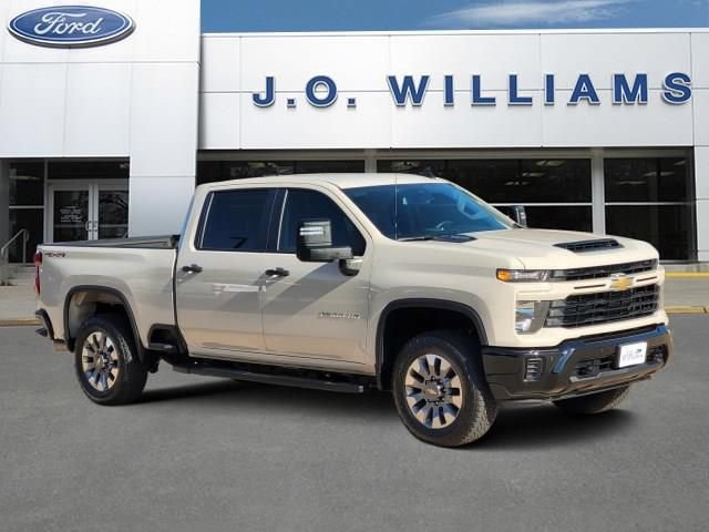 Used 2026 Chevrolet Silverado 2500 Custom w/ Custom Value Package AWD/4WD image 1