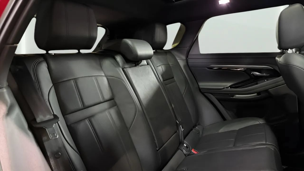 Used 2020 Land Rover Range Rover Evoque R-Dynamic SE AWD/4WD image 31