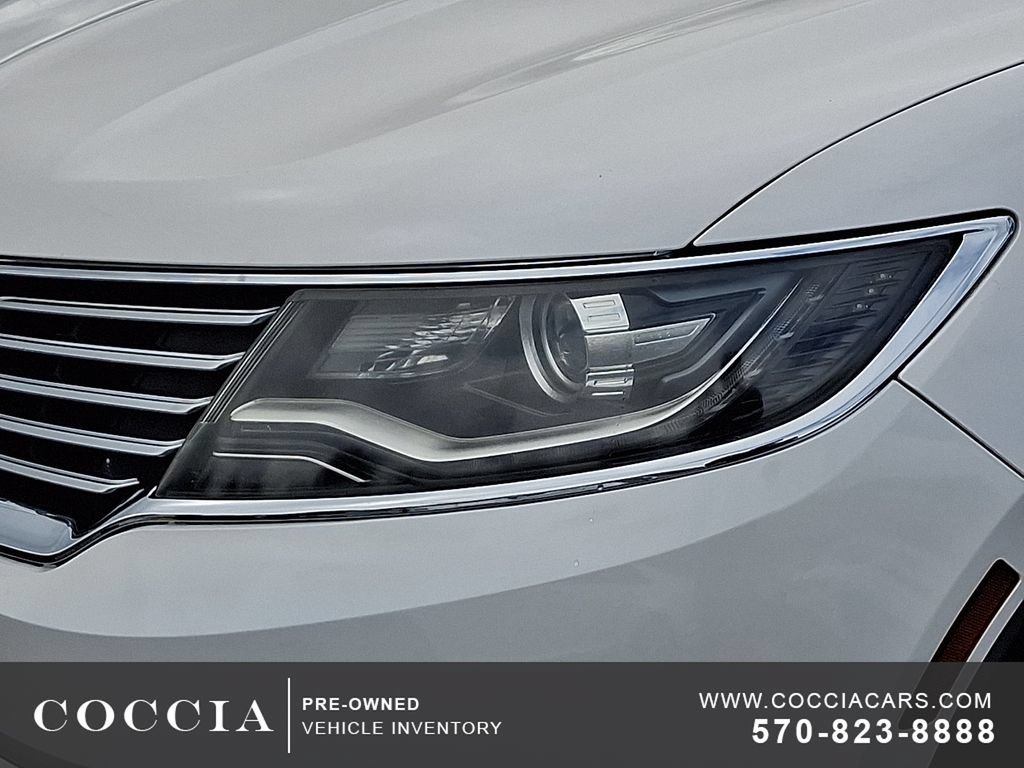 Used 2017 Lincoln MKX Select w/ Select Plus Package AWD/4WD image 9